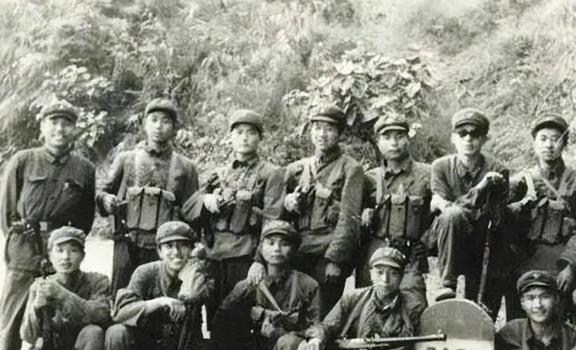 解放军十四军四十二师的历史沿革与使命传承，解放军十四军四十二师，历史沿革与使命传承揭秘
