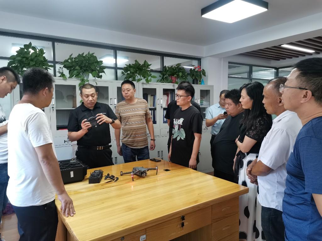 无人机培训学校，引领未来航空技术的先锋力量，无人机培训学校，先锋力量引领未来航空技术革新
