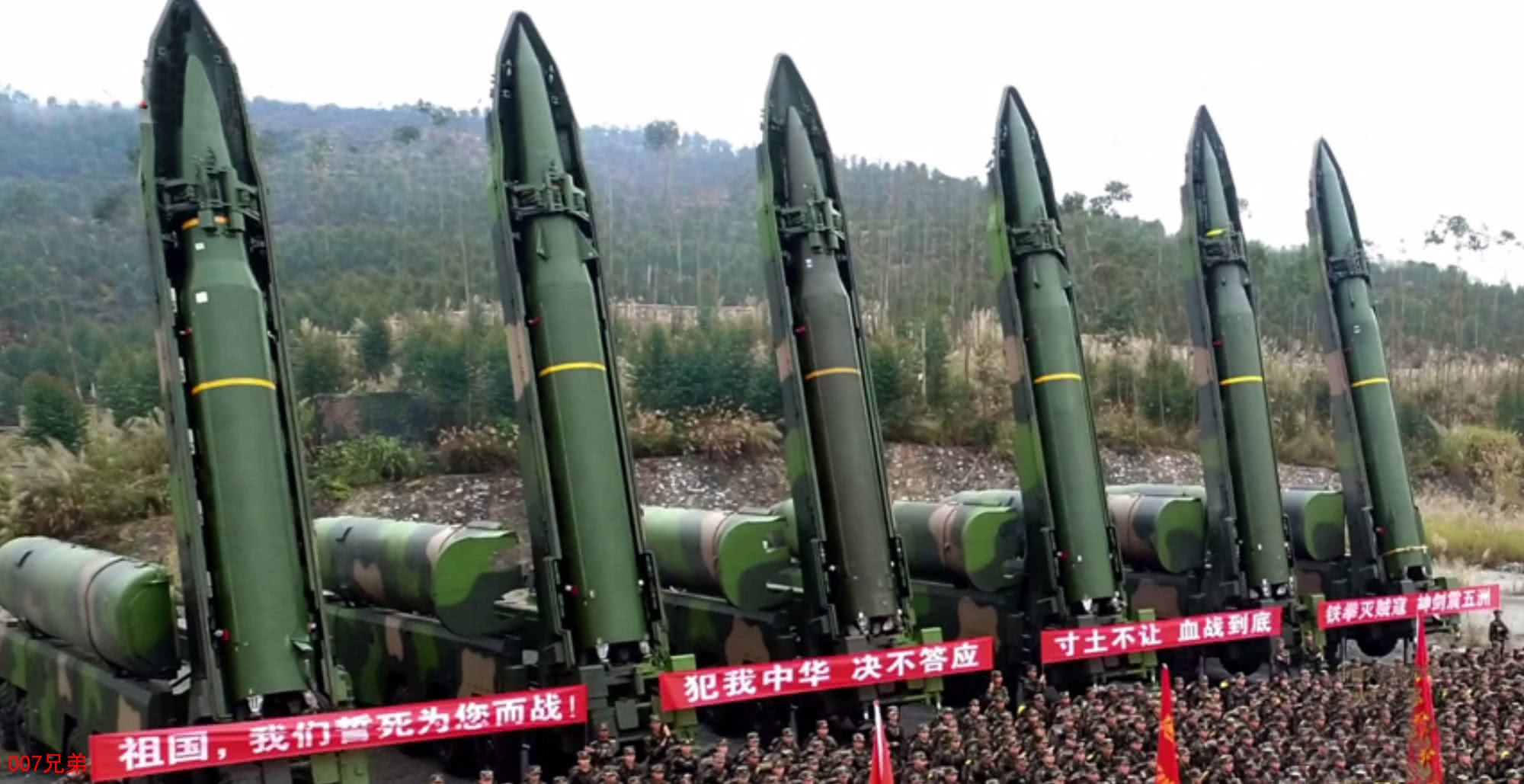 中国东风-61导弹的打击距离与战略意义，中国东风-61导弹的打击能力与战略价值解析