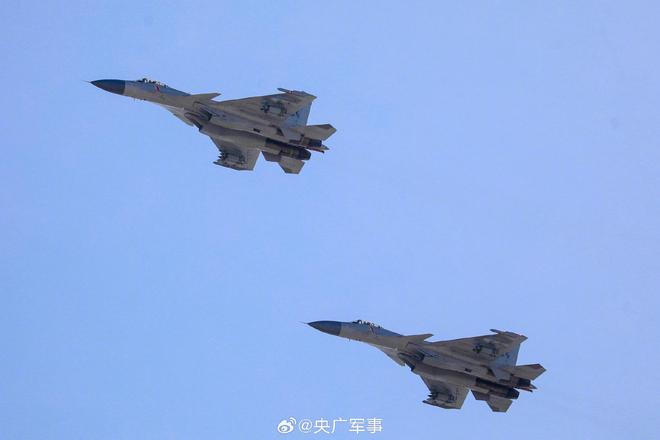 歼-15战斗机视频，揭示其威力与技术的深度解析，歼-15战斗机深度解析，威力与技术一览无余的视频揭秘