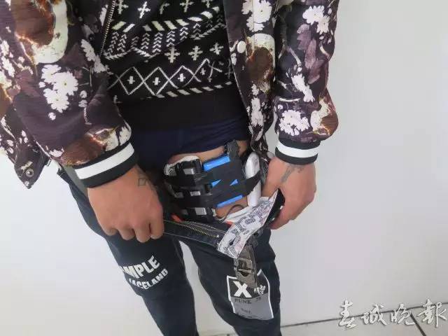 裤裆里藏手电，一则奇异与智慧的结合，裤裩藏手电，奇异与智慧的交融