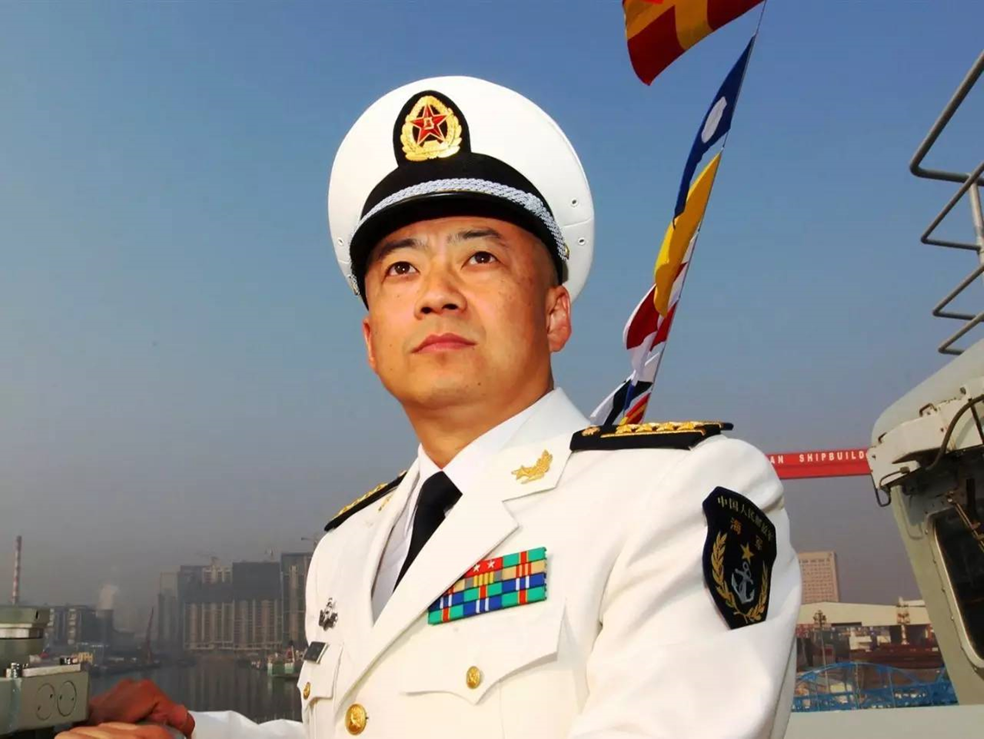 东海舰队155舰舰长，英勇无畏，忠诚履职的海洋卫士，东海舰队155舰舰长，英勇海洋卫士的忠诚履职之旅