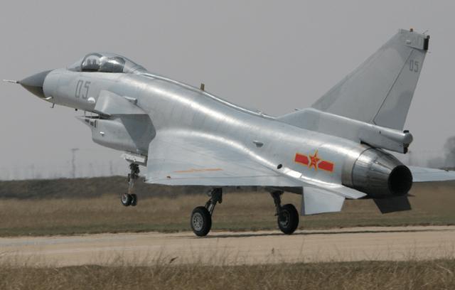 J10是重型战斗机吗？——探究中国歼-10战斗机的定位与特点，J10战斗机，中国歼-10战斗机的定位与特点探究