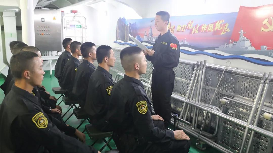 探索中国海军力量的壮丽篇章，南京舰图片欣赏与解析，中国海军力量探索之旅，南京舰图片欣赏与解析