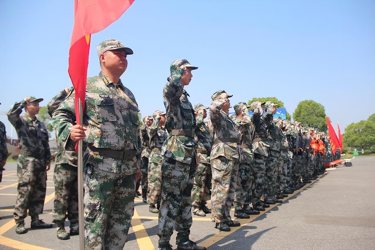 星空迷彩与21作训服,现代军事服饰的革新与魅力,星空迷彩与21作训服,现代军事服饰的革新与风采展示