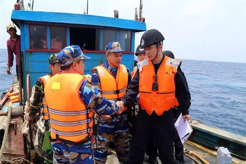 中国海警3304舰，捍卫海洋权益的坚定力量，中国海警3304舰，捍卫海洋权益的强力卫士