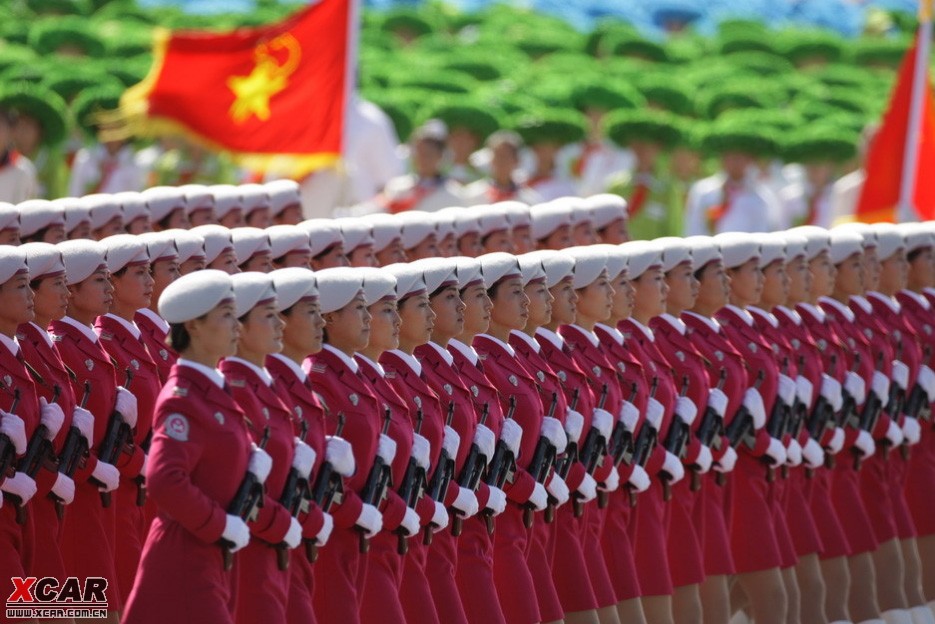 女民兵阅兵方队高清大图,展现新时代巾帼英雄的风采,女民兵阅兵方队风采,新时代巾帼英雄的高清展现