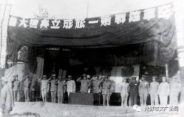 河南开封空降兵部队，英勇无畏的空中利刃，河南开封空降兵部队，空中利刃的英勇展现