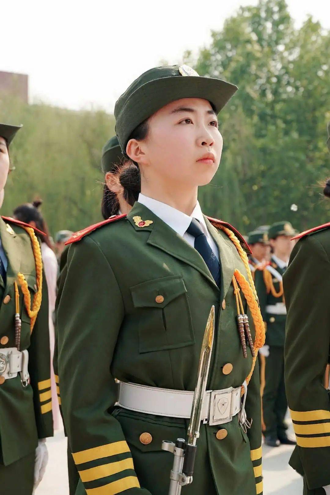 历任国旗擎旗手名单，荣耀与责任的历史见证者，荣耀与责任的历史见证者，历任国旗擎旗手名单