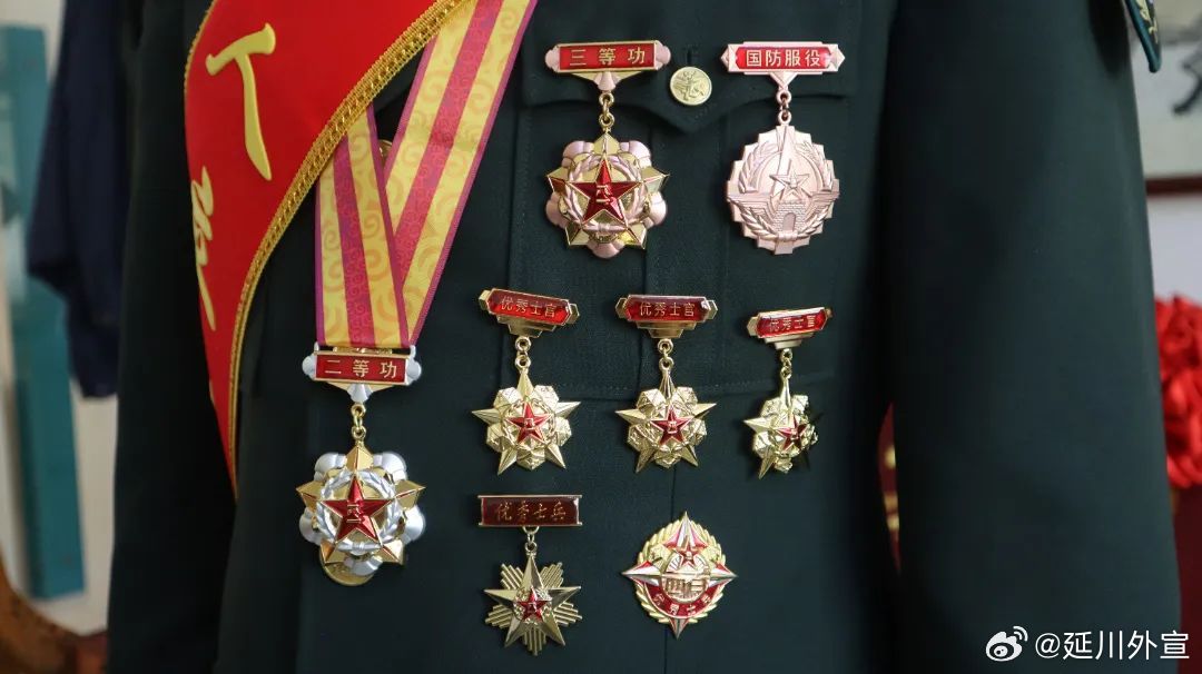 荣耀之巅，2022年活着的一等功，荣耀之巅，2022年一等功荣耀者的生存之路