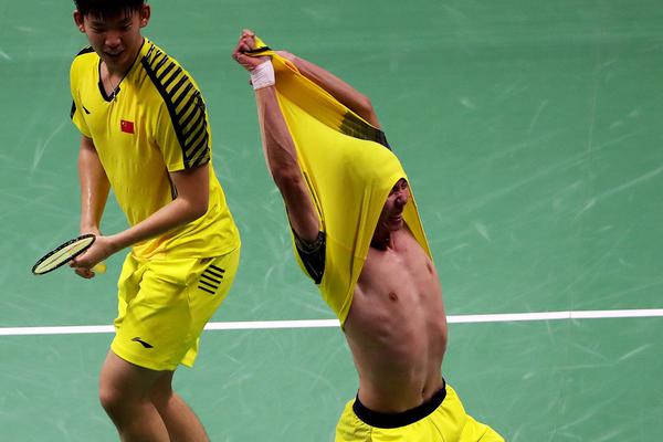 澳门六彩开奖结果,今日揭秘,幸运之星照亮谁的生活?,澳门六彩开奖今日揭晓,幸运之星照亮谁的人生?