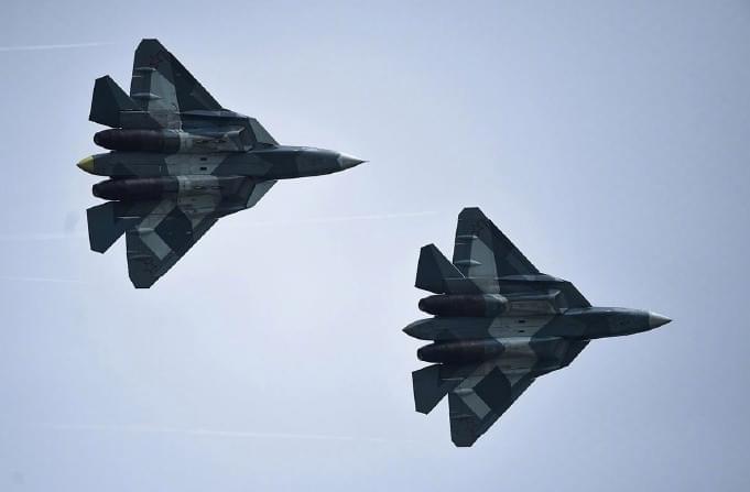 歼20、F-22与T-50，探索先进战斗机的厉害之处，探索顶尖战斗机，歼20、F-22与T-50的卓越性能对比