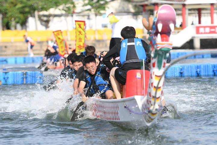 回顾与感悟,东南卫视海峡新干线在2022年的精彩瞬间,东南卫视海峡新干线2022年精彩瞬间回顾与感悟