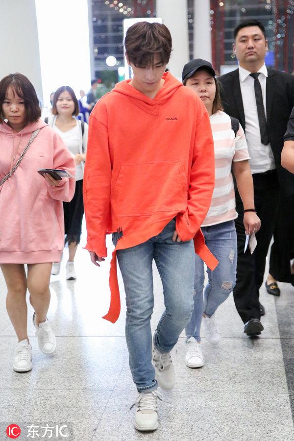 韩国阅兵正步，传统与现代的交融，韩国阅兵仪式，传统与现代的步伐交融