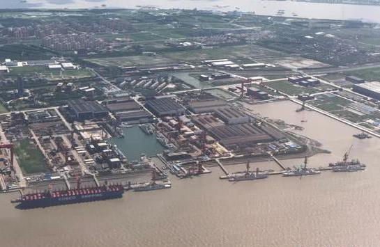 关于中国海军舰艇建造速度，探究一年能建造几艘052D型驱逐舰的能力，中国海军舰艇建造速度揭秘，一年能建造几艘052D型驱逐舰的能力探究