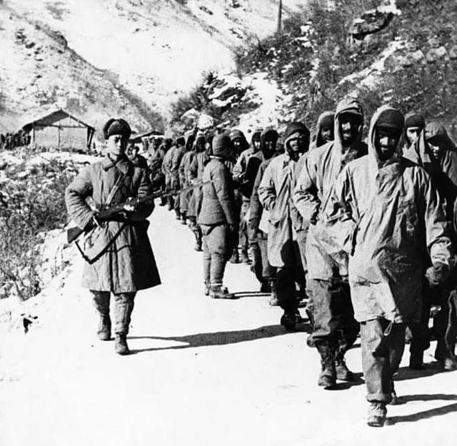 铭记历史，致敬英雄——纪念中国人民志愿军在12月24日的辉煌篇章，纪念中国人民志愿军在12月24日的辉煌篇章，铭记历史，致敬英雄