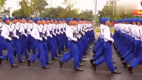 阅兵正步，哪个国家的风采最引人注目，全球阅兵正步风采，哪个国家最亮眼？