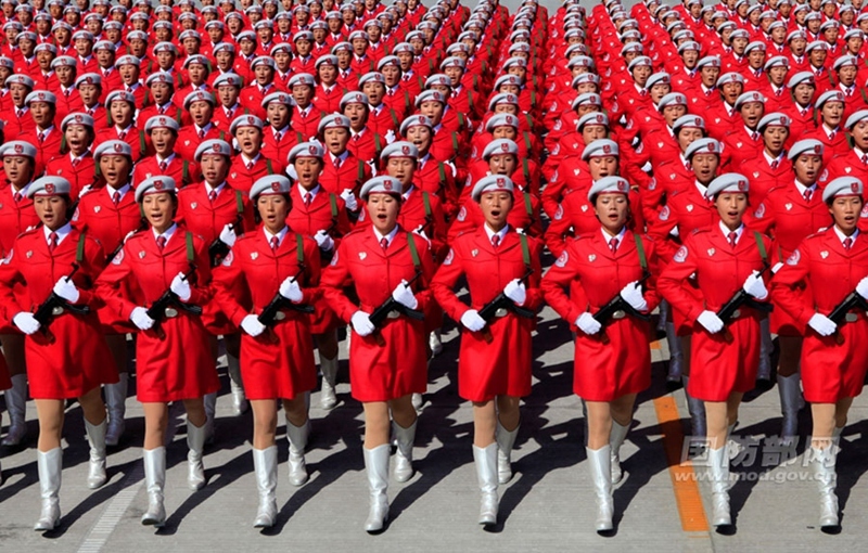 玛德共和国阅兵图片,展现国家力量与荣耀,玛德共和国阅兵,展现国家力量与荣耀的瞬间