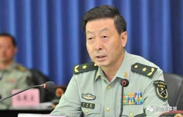 集团军司令与中将军衔，职务与军衔的关联解析，集团军司令与中将军衔，职务与军衔的紧密关联解析