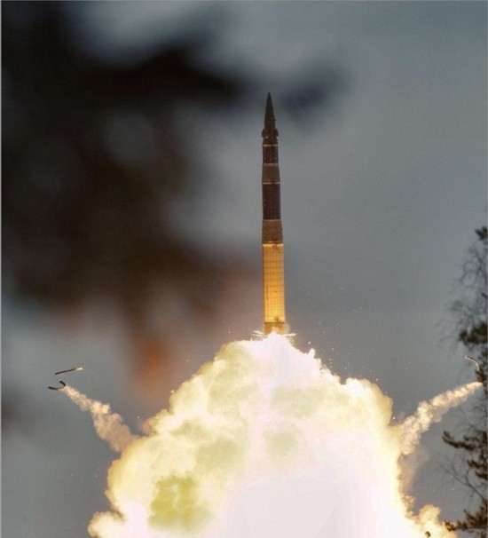 白杨导弹弹头数量及其战略意义，白杨导弹弹头数量与战略意义解析