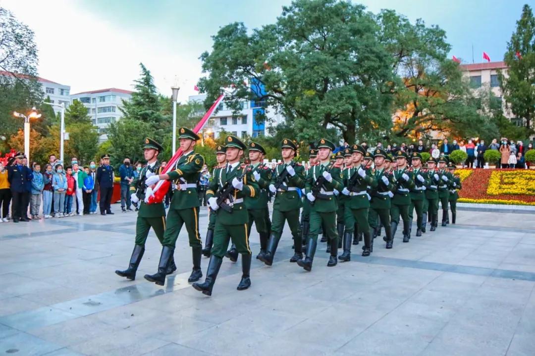 祖国不会忘记，三军仪仗队的荣耀与使命，三军仪仗队，荣耀与使命，祖国永记在心