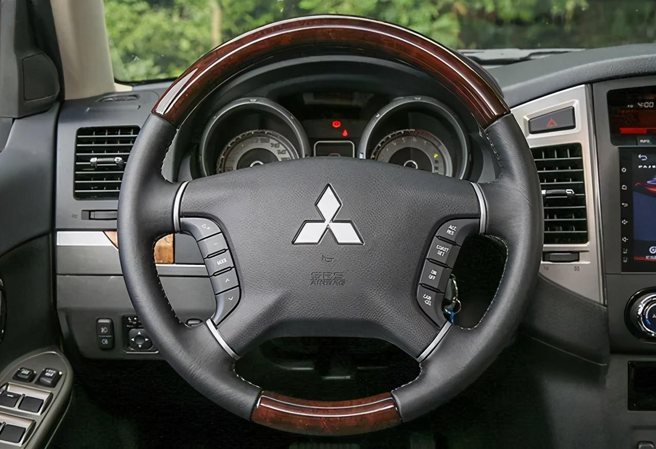 山猫突击车各种型号，深度解析与发展趋势，山猫突击车系列深度解析，型号概览与未来发展趋势