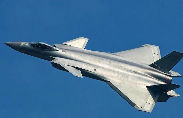 中国空军装备的第四代隐形战斗机,力量与技术的完美结合,中国空军第四代隐形战斗机,力量与技术的巅峰融合