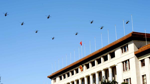 长空铸辉煌——纪念国庆阅兵空中梯队，长空铸辉煌，国庆阅兵空中梯队纪念标题