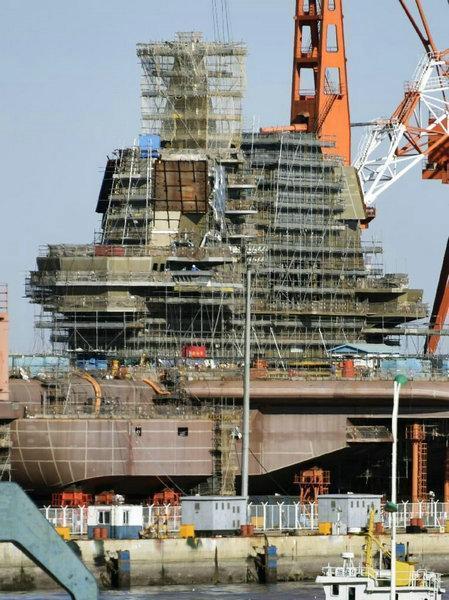 辽宁舰山东见,见证中国海军力量的崛起,辽宁舰山东亮相,见证中国海军力量的崛起之路