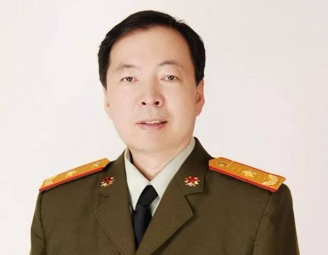 国防大学徐焰少将，军事战略研究领域的杰出代表，国防大学少将徐焰，军事战略研究领域的杰出代表风采