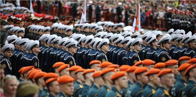 关于庆祝中华人民共和国成立76周年国庆是否会阅兵的文章，中华人民共和国成立76周年国庆阅兵庆典展望