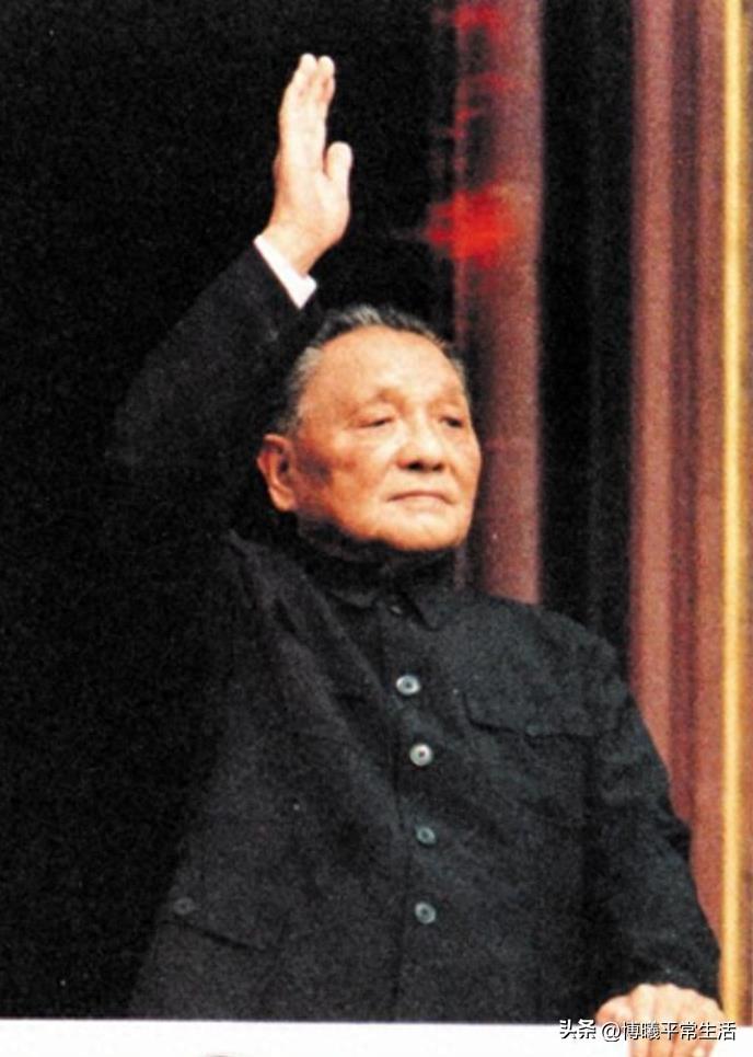 美海军军舰南海遭遇意外触碰事件，南海海域发生美军军舰意外触碰事件