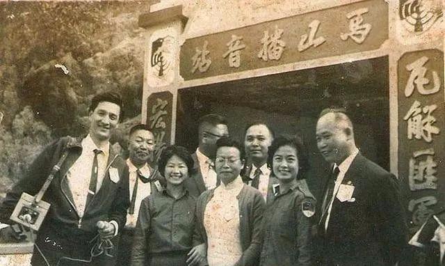 台湾省女兵军装，展现新时代风采与荣耀，台湾女兵军装风采，新时代荣耀与力量展现
