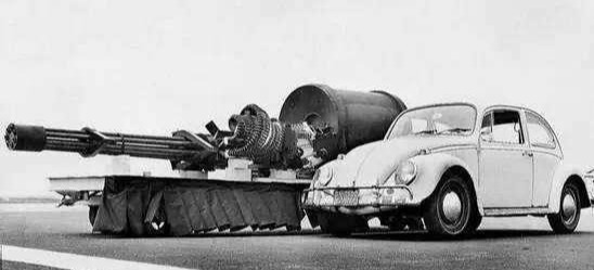 A-10攻击机机炮子弹造价探究,A-10攻击机机炮子弹造价揭秘