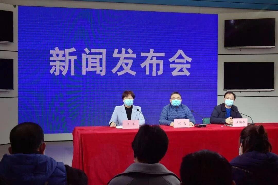 新闻发布会是一种重要的信息传播与交流方式，新闻发布会，重要信息传播与交流的平台