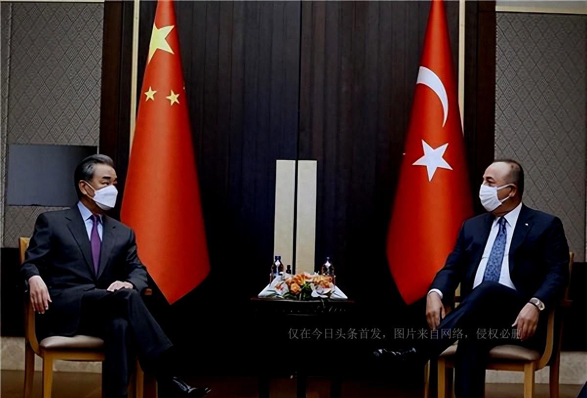 瓦良格号过土耳其交的10亿美元背后的故事,瓦良格号过土耳其背后的十亿美元故事揭秘