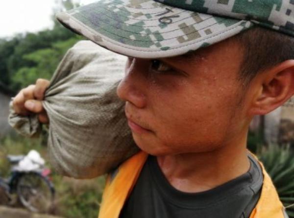 中国陆军十三个集团军，力量与荣耀的象征，中国陆军十三集团军，力量与荣耀的辉煌象征