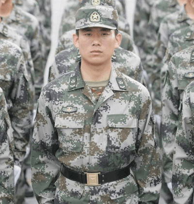 揭秘中国解放军新一代作训服，科技与创新共融的17式作训服，揭秘科技与创新共融的解放军新一代作训服，17式作训服深度解析