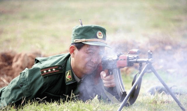 丁晓兵参加婚礼，见证美好，共襄喜悦，丁晓兵参加婚礼，共襄喜悦时刻