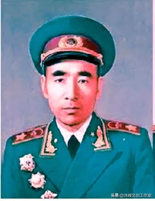 中国人民解放军军旗确定的历程,中国人民解放军军旗确定历程揭秘