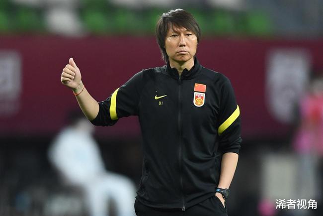 中国国足李铁最新消息,挑战与机遇并存,中国国足李铁面临挑战与机遇的最新动态