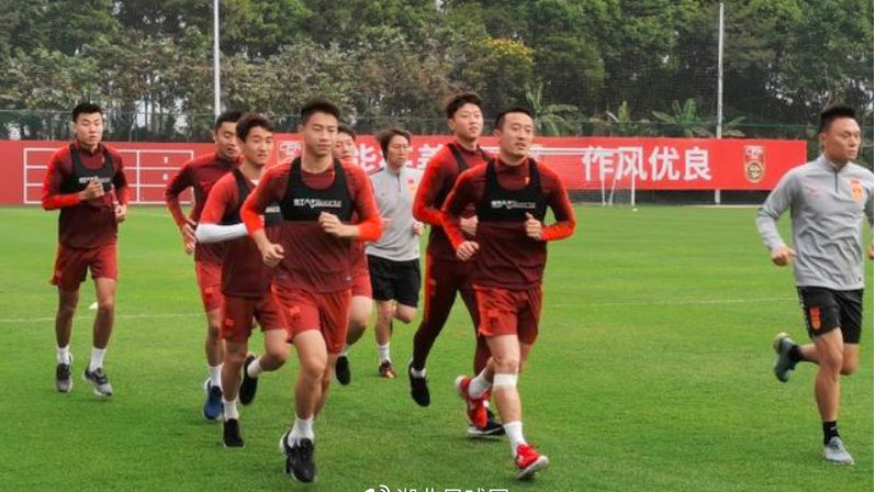 中国国足李铁最新消息,挑战与机遇并存,中国国足李铁面临挑战与机遇的最新动态