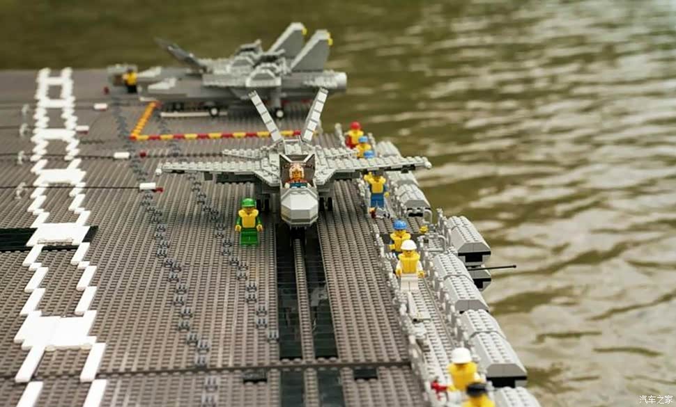 乐高积木航天母舰,探索星际的创意杰作,乐高积木航天母舰,星际探索的创意之旅