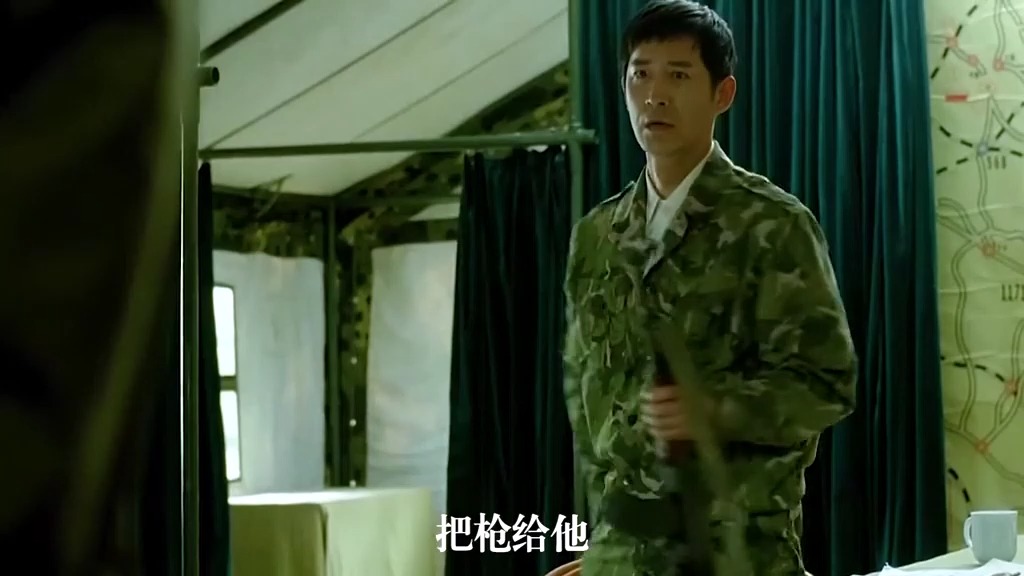 独臂将军丁晓兵,逆境中的英勇传奇,独臂将军丁晓兵,逆境中的英勇传奇人生