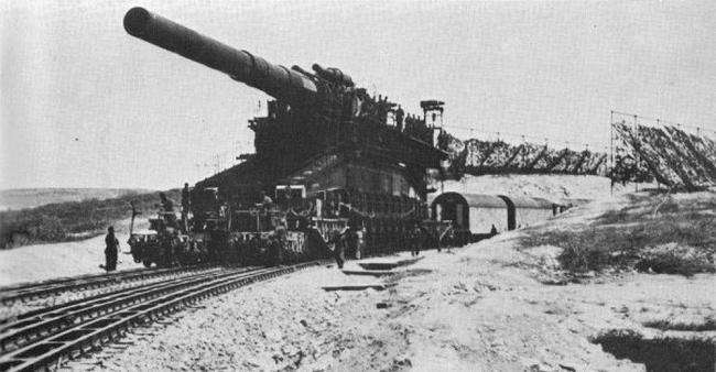 古斯塔夫巨炮开炮图片，历史的震撼与技术的辉煌，古斯塔夫巨炮震撼开炮瞬间，历史与技术的辉煌交融