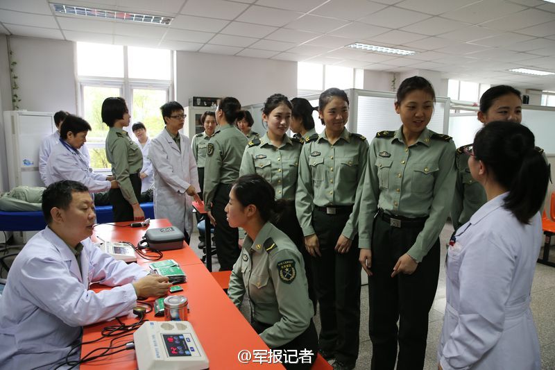 部队医院女兵之美,坚韧与柔美的交响曲,部队医院女兵之美,坚韧与柔美的和谐交响曲