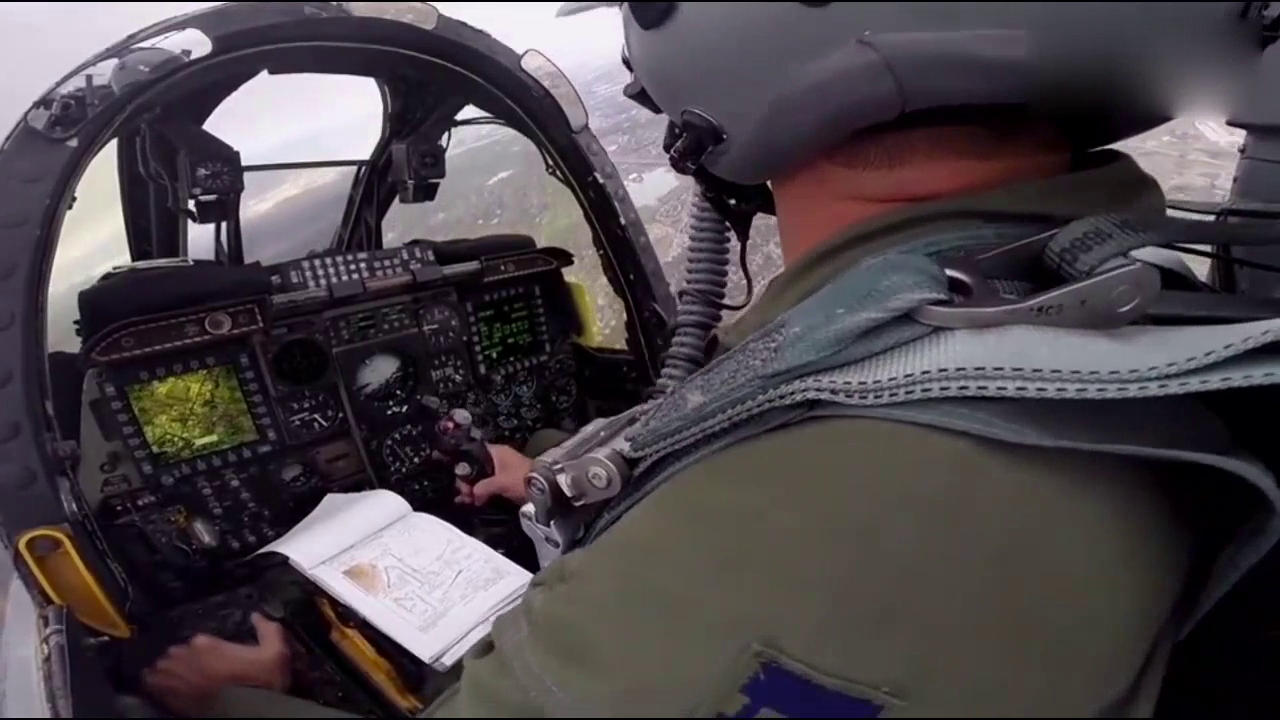 揭秘A-10攻击机驾驶舱,设计与功能解析,A-10攻击机驾驶舱揭秘,设计与功能深度解析