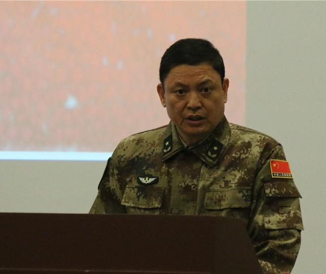 英勇无畏的领导者——记中国人民解放军陆军第38集团军军长徐x先,英勇领导者徐x先,中国人民解放军陆军第38集团军军长风采