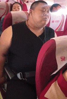 阅兵方阵中的铁骨铮铮——士兵们的腰杆挺直与坚毅前行,阅兵方阵中的坚毅前行,士兵们的腰杆挺直与铁骨铮铮