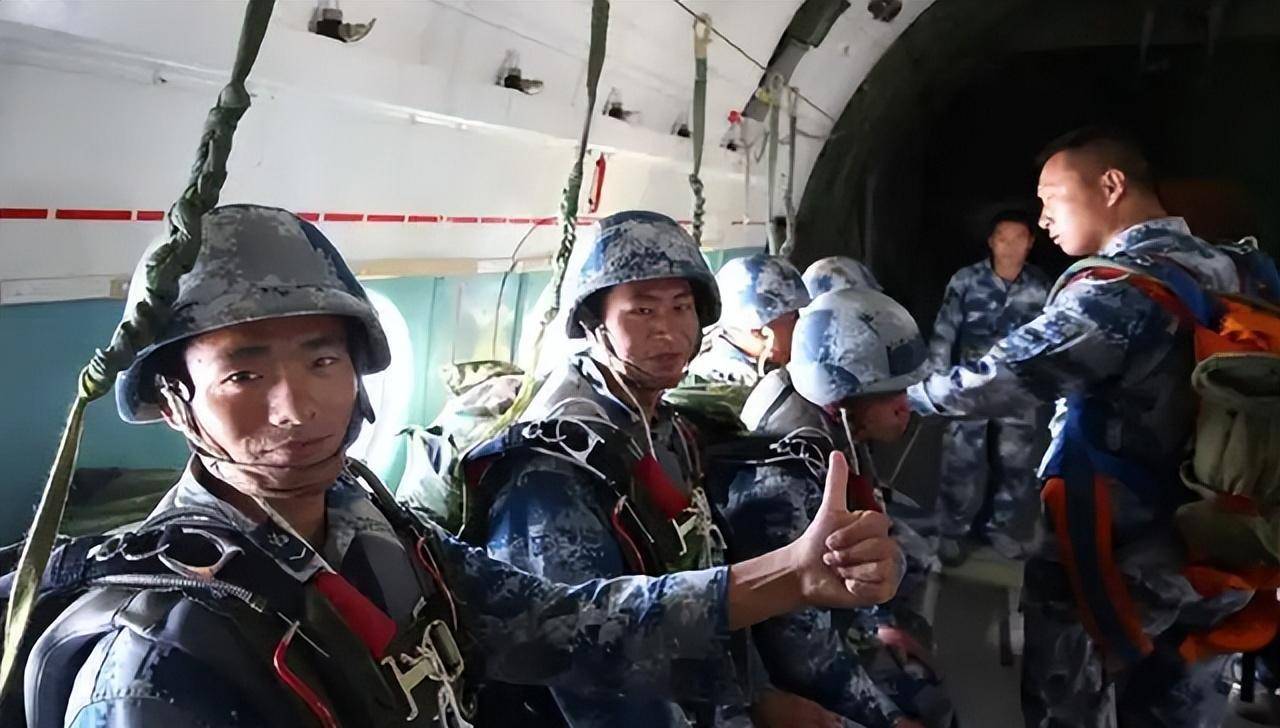 空降兵第15军,揭秘神秘兵种的力量,揭秘空降兵第15军,神秘兵种的力量展现